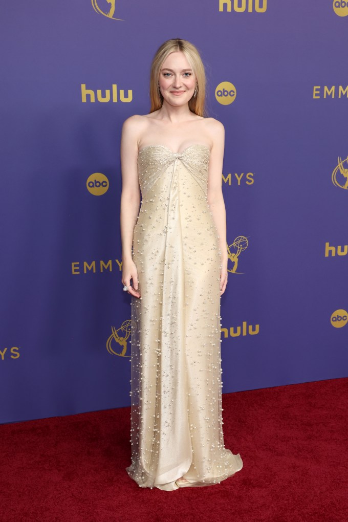 2024 Emmy Awards Red Carpet: Photos of Celebrity Arrivals