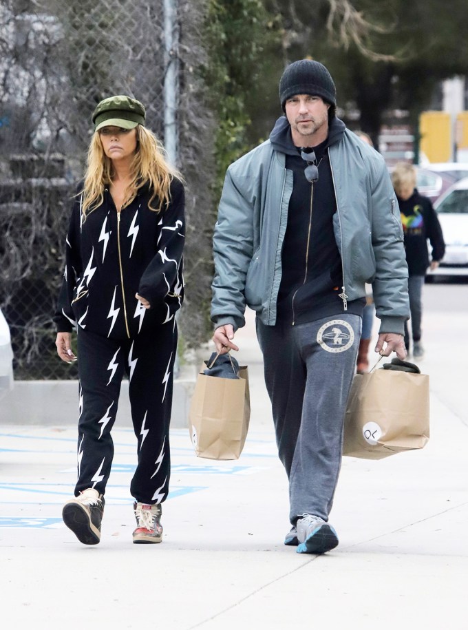 Celebrities Christmas Shopping 2022: Photos