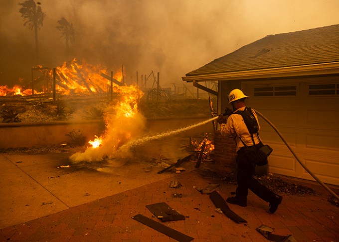 Mountain Fire Near Los Angeles: Ventura County Wildfire Photos