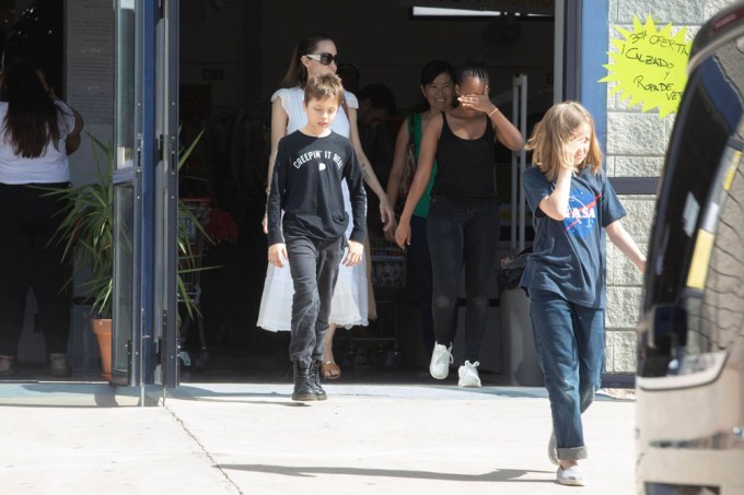 Angelina Jolie & Her Kids: Photos of Them on Fun Outings